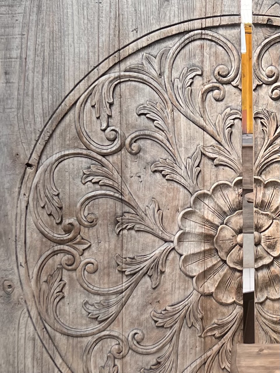  MANDALA DOOR. BOX 90,( W*H*) 83*210 cm 1 pcs.