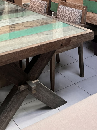   DINING TABLE. BOX 125, ( L*W*H) 200*100*75 cm., 1 pcs.