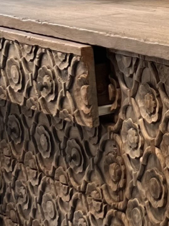  BUFFET CARVING LOTUS. BOX 119, (L*W*H) 190*50*76 cm. 