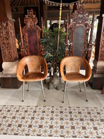 DESIGNER CHAIR, SINGLE PIECE OF WOOD, TEAK, HANDMADE LACE METAL, BEAUTIFUL HONEY COLOR.  BOX19-24 (L*W*H) 60*60*87cm., 6 pcs.